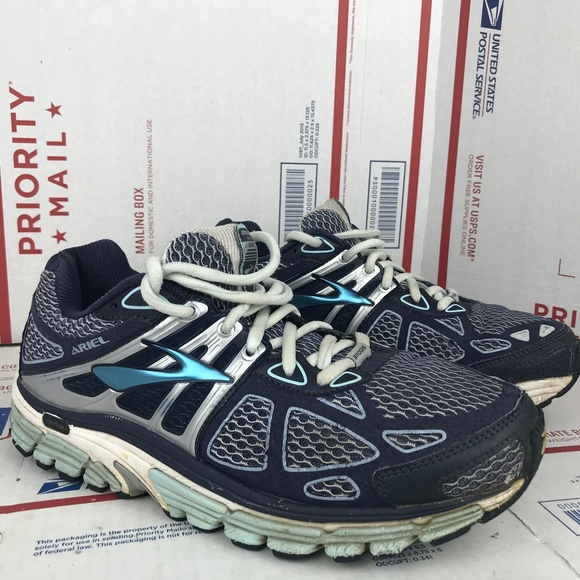 brooks womens ariel 14